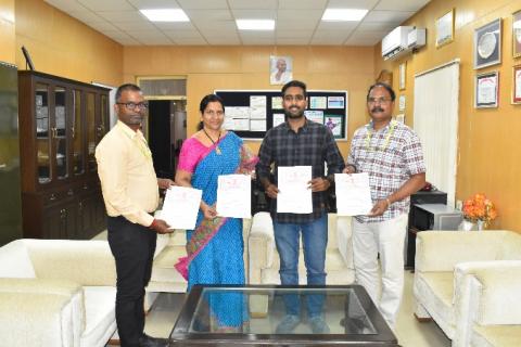 A MoA was signed between ICAR-IIOR, Hyderabad and M/s Valagro India Pvt. Ltd, Hyderabad on 11.10.2022 for Contract Research Service on “Studies on bioefficacy of Trichoderma against castor root rot and groundnut stem rot”. 