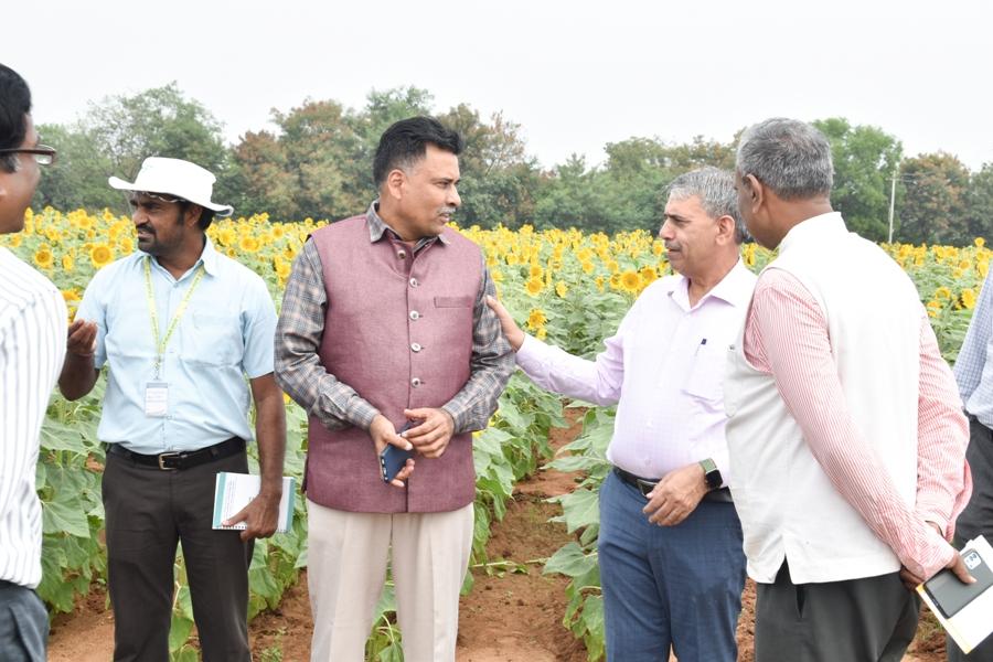 Visit of Dr. DK Yadav, Assistant Director General(Seeds) to Narkhoda Farm on 8.11.2023