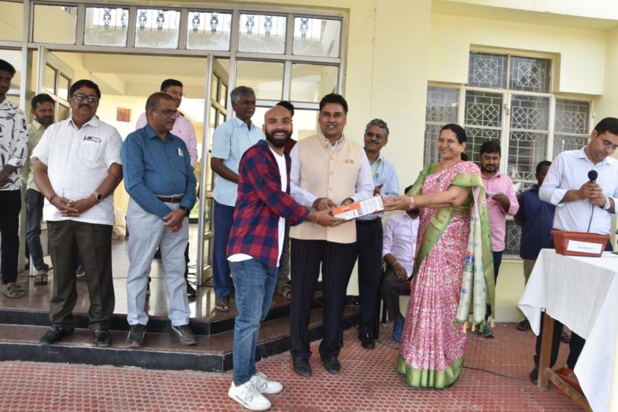 New Year (2025) Celebrations at ICAR-Indian Institute of Oilseeds Research.