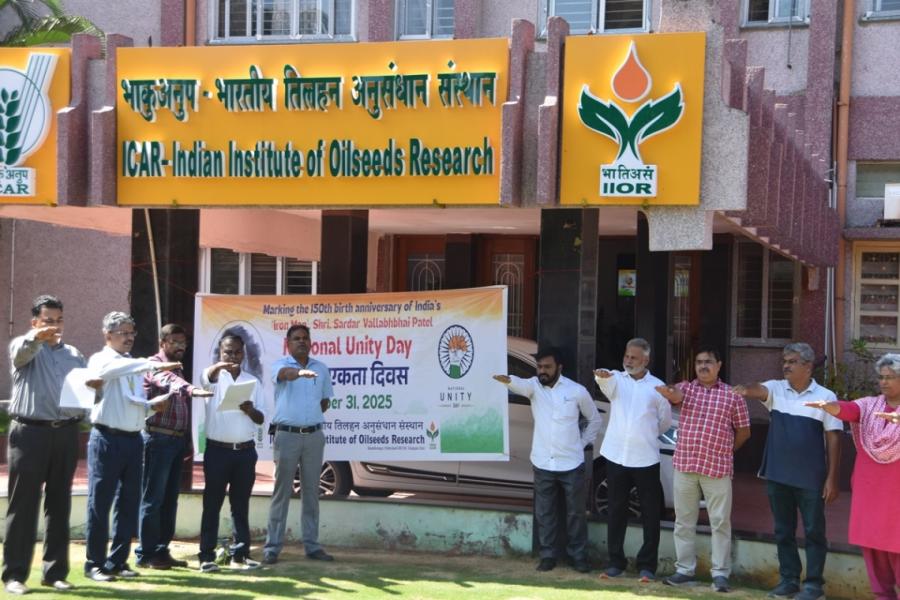 Rashtriya Ekta Diwas pledge taken, Human Chain, walk for unity and  guest lecture on ek Bharat shreshtha Bharat and National Unity at ICAR-IIOR