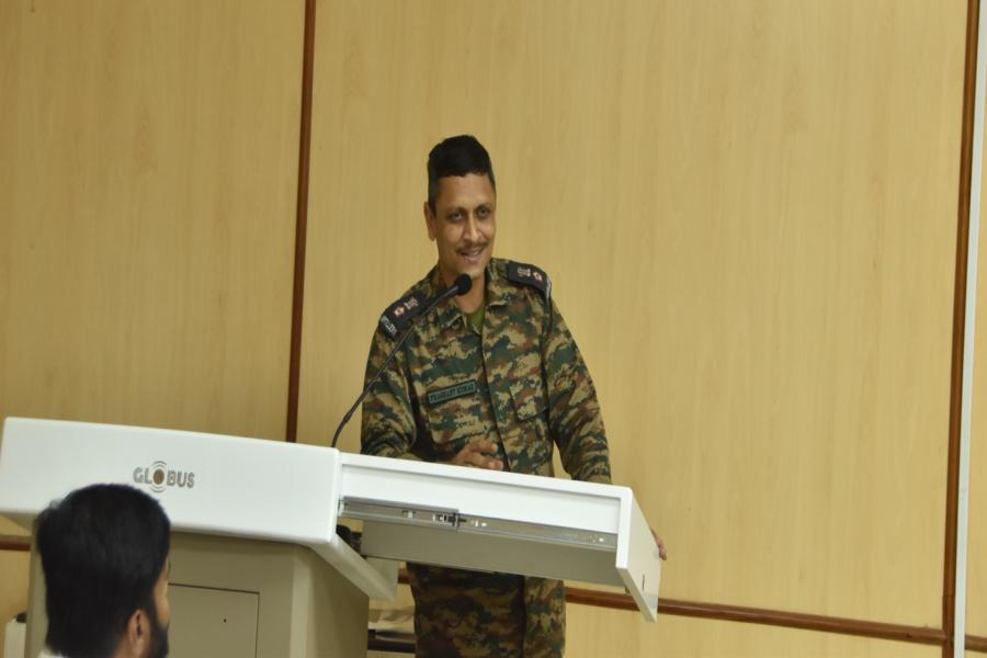 Rashtriya Ekta Diwas pledge taken, Human Chain, walk for unity and  guest lecture on ek Bharat shreshtha Bharat and National Unity at ICAR-IIOR