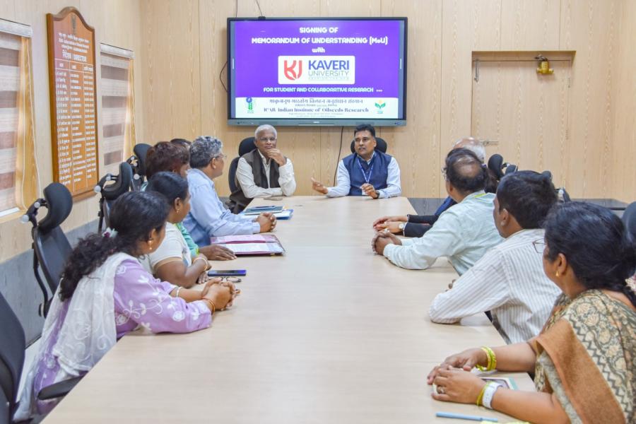 Signing of MoU with Kaveri University for student and collaborative research & Signing of licence agreement with M/s Gowri Rudra for licensing of sesame variety, TilhanTec Til-1.