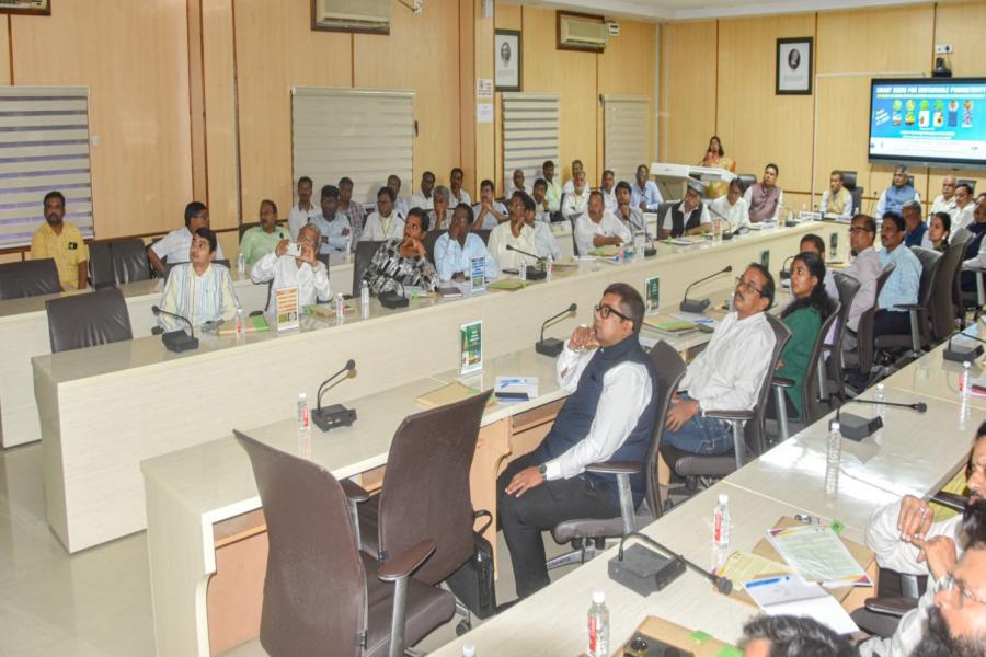 SMART SEEDS FOR SUSTAINABLE PRODUCTIVITY  SEED INDUSTRY AND ACADEMIA INTERFACE ON BIOPOLYMER-BASED MULTILAYER SEED COATING FOR MULTI-INPUT DELIVERY