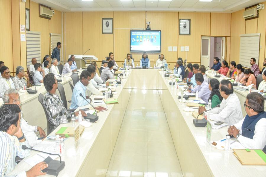 SMART SEEDS FOR SUSTAINABLE PRODUCTIVITY  SEED INDUSTRY AND ACADEMIA INTERFACE ON BIOPOLYMER-BASED MULTILAYER SEED COATING FOR MULTI-INPUT DELIVERY