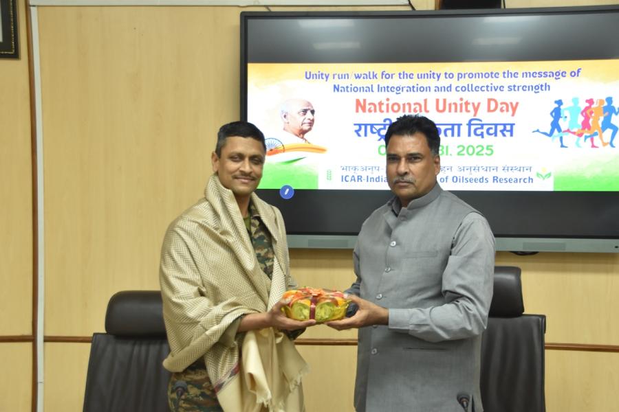 Rashtriya Ekta Diwas pledge taken, Human Chain and Walk for Unity at ICAR-IIOR