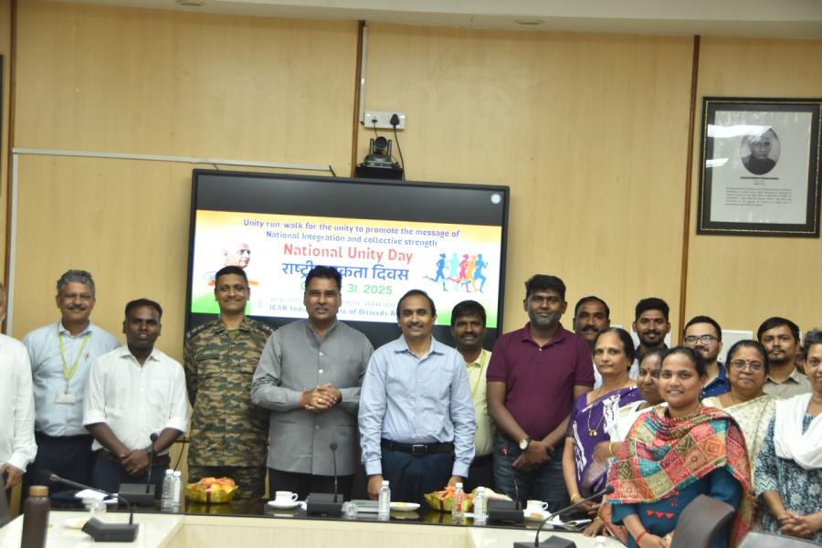 Rashtriya Ekta Diwas pledge taken, Human Chain and Walk for Unity at ICAR-IIOR