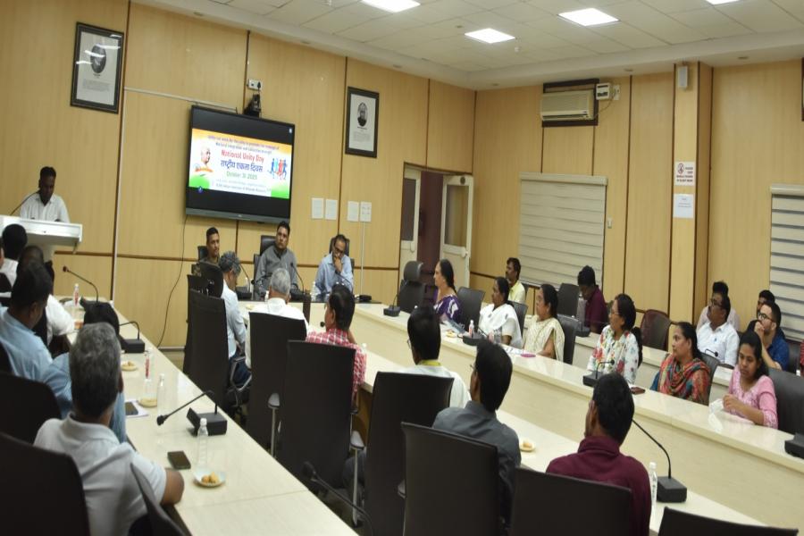 Rashtriya Ekta Diwas pledge taken, Human Chain and Walk for Unity at ICAR-IIOR