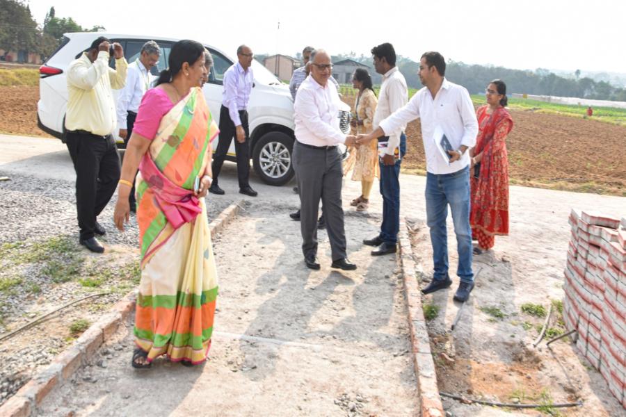 Shri. Sanjay Datta, President, ICICI Foundation & Team visit Speed Breeding Facility at ICAR-IIOR