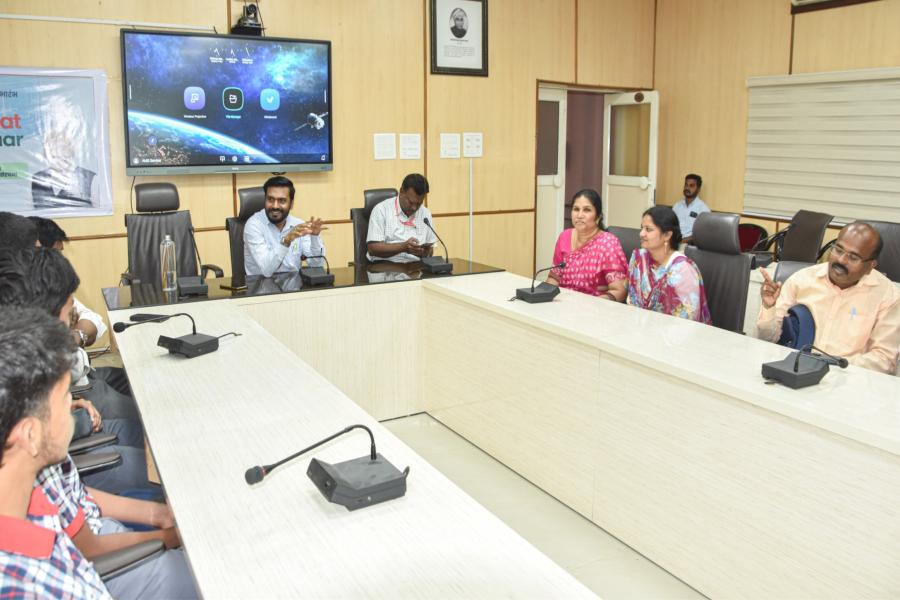 School Children educational visit to ICAR-IIOR