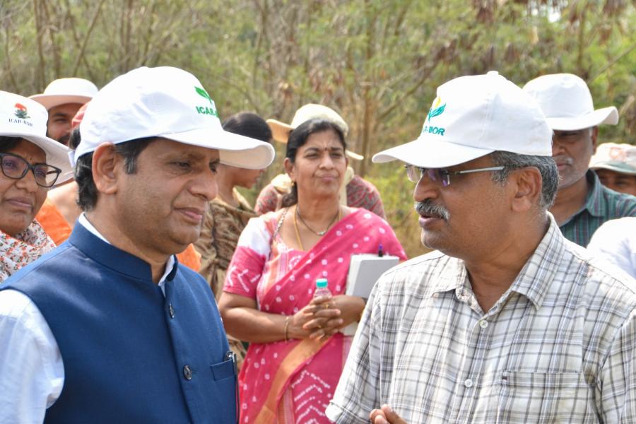 ICRISAT DG Visit to IIOR Fields at ICRISAT Farm